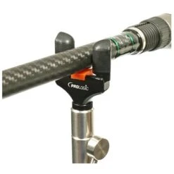 Prologic One Way Rod Rest -Visuitrusting Winkel 835a9fc085be1f9eb6d03e0e007d8469