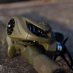 Savage Gear SG8 Baitcaster Reel 100 BC | Low Speed LH -Visuitrusting Winkel e6fccc1494a4acf45ece3bce8ccf193e